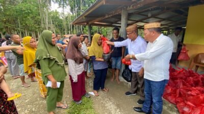 Peduli Korban Bencana Alam, Pasangan “IRIS” Gerak Cepat Beri Bantuan Sembako