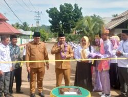 PJ Sekda Boalemo Resmikan Jalan Rabat Beton Dusun Sambati