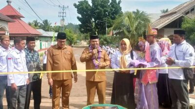 PJ Sekda Boalemo Resmikan Jalan Rabat Beton Dusun Sambati