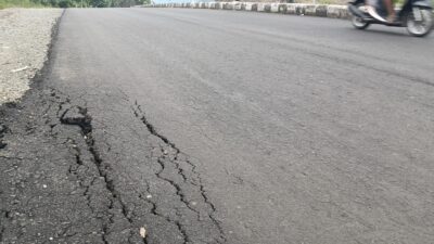 Anggaran Miliyaran, Kondisi Jalan Di Bypass Lahumbo Retak