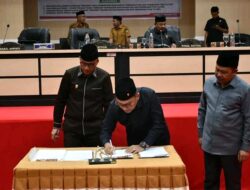 Pemkab dan DPRD Boalemo Gelar Paripurna Penandatanganan Nota Kesepakatan Perubahan KUA-PPAS 2025