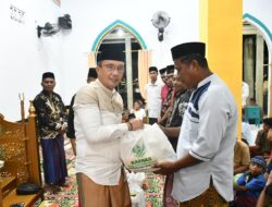 Wabup Lahmudin Pimpin Safari Ramadhan di Desa Ayuhulalo, Serahkan Paket Ramadhan