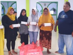 Warga Boalemo Sampaikan Rindu dan Doa Saat Pembagian Makanan dari Rusli Habibie