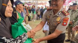 Wujud Kepedulian di HUT Boalemo, Polres Salurkan 100 Paket Sembako