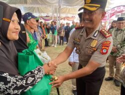 Wujud Kepedulian di HUT Boalemo, Polres Salurkan 100 Paket Sembako